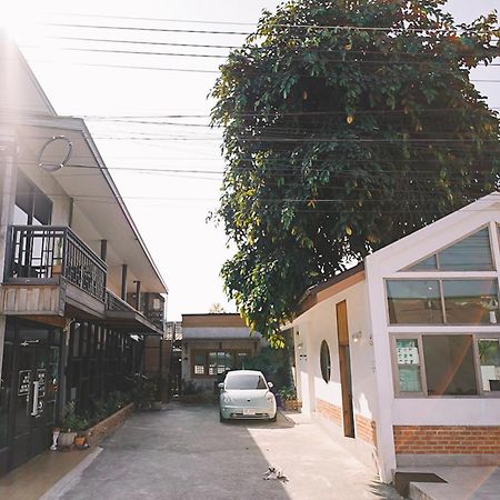 Bed and Breakfast Sleepy House Chiang Rai Zewnętrze zdjęcie